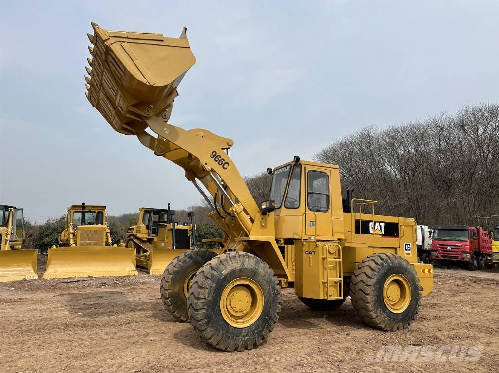CAT 966 C Kolesni nakladalci