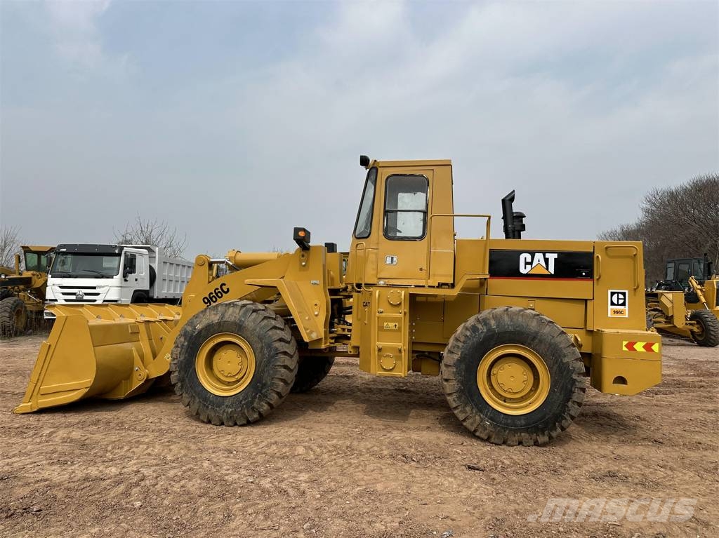 CAT 966 C Kolesni nakladalci
