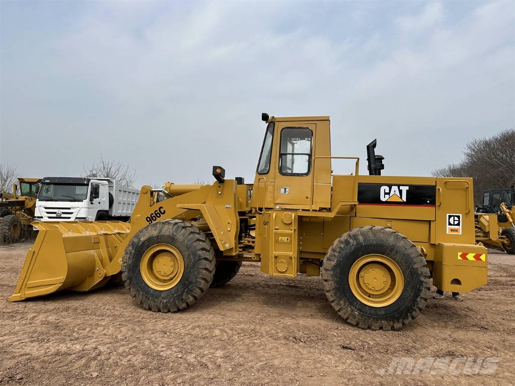 CAT 966 C Kolesni nakladalci