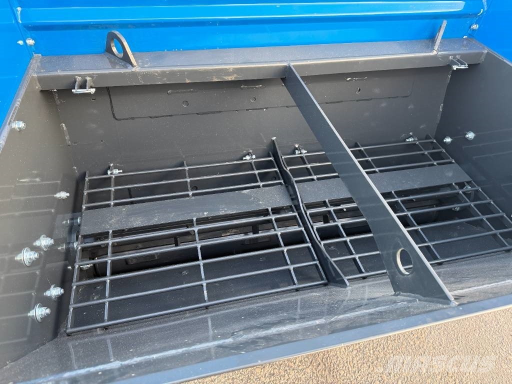  YstadMaskiner Sandspridare SP-400 Пескоразбрасывателы