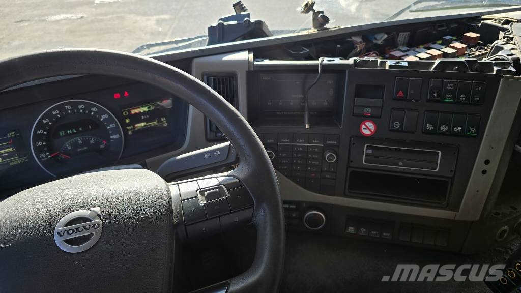 Volvo FM 11 폐기물 수거 트럭