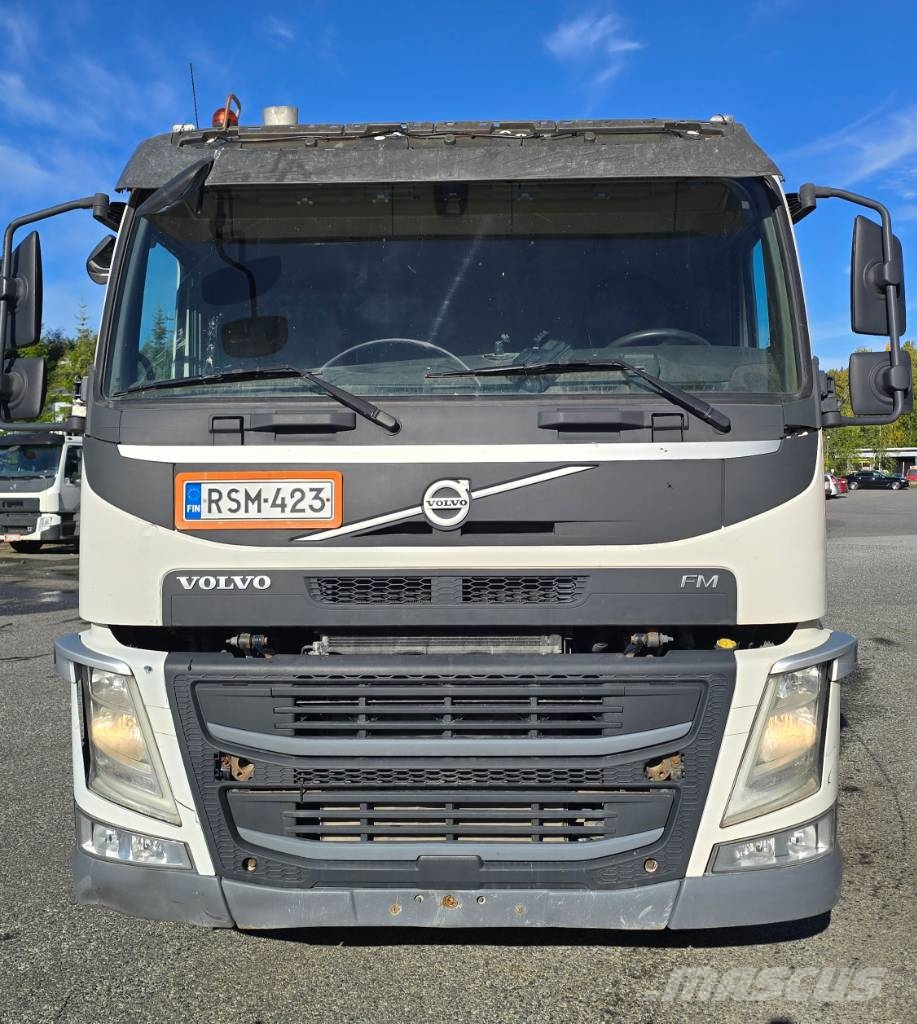 Volvo FM 11 폐기물 수거 트럭