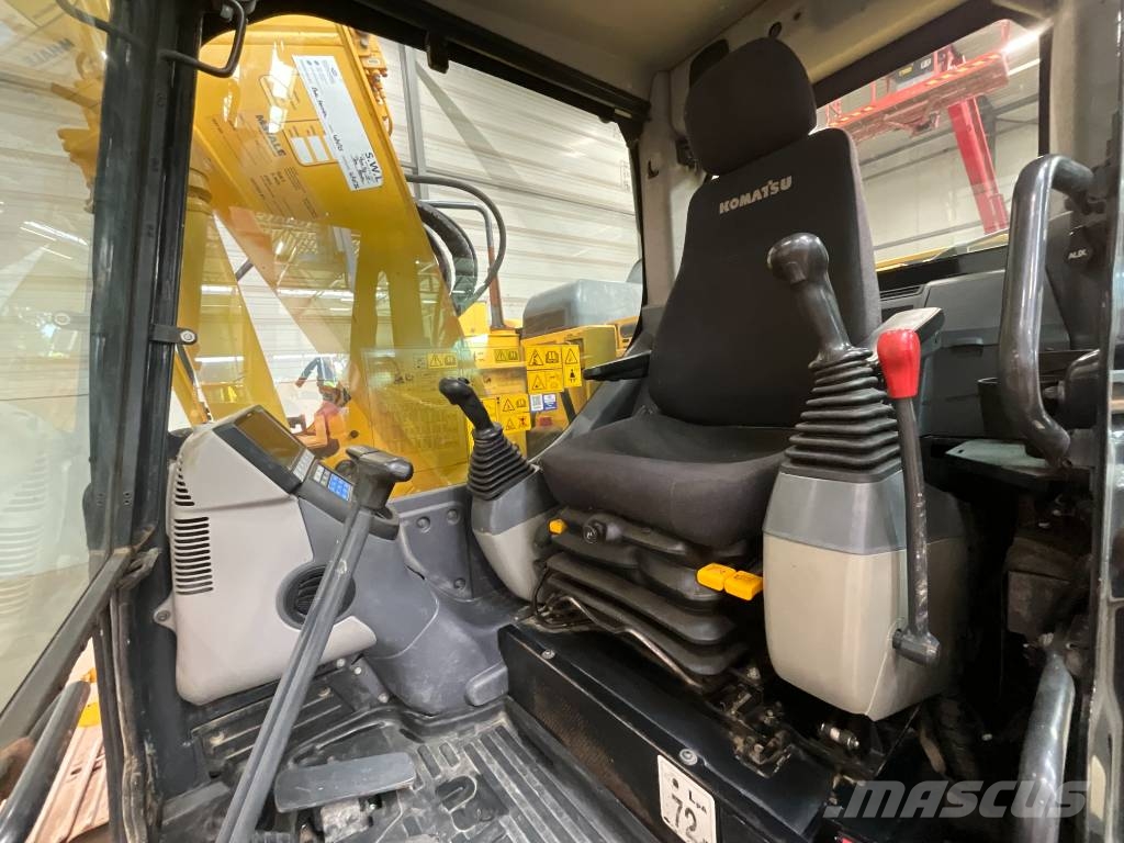 Komatsu PC 138 US-11 حفارات زحافة