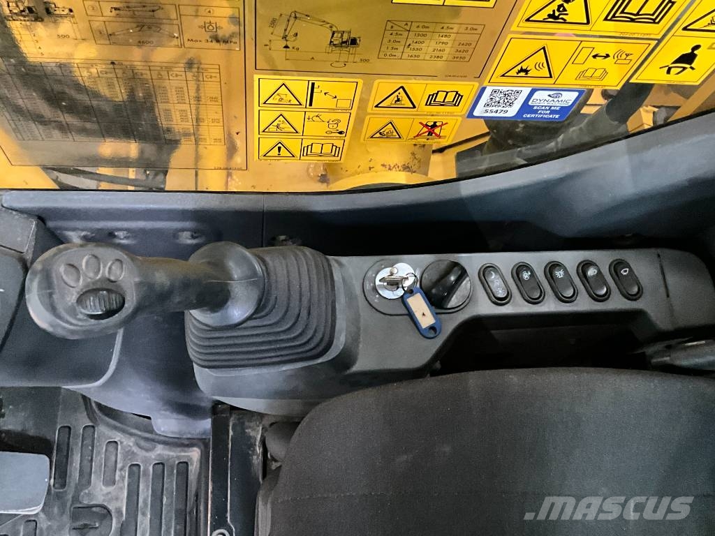 Komatsu PC 138 US-11 حفارات زحافة
