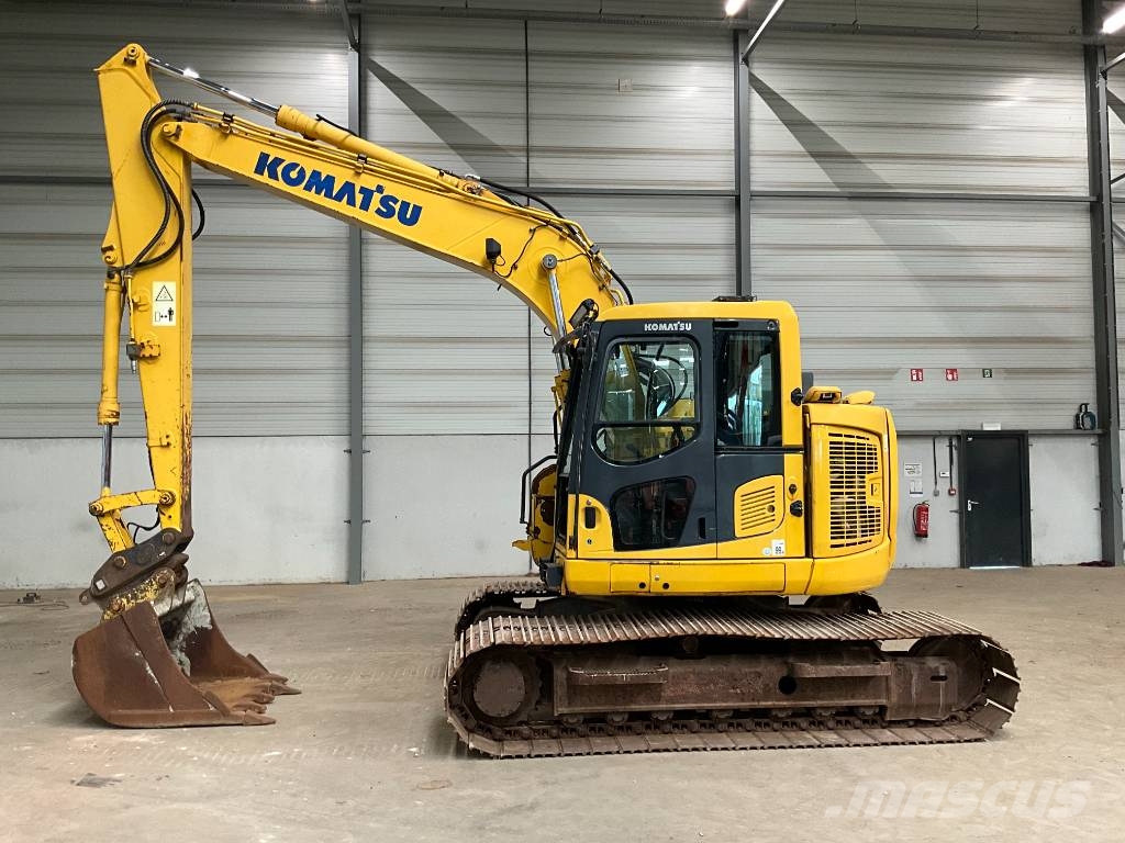Komatsu PC 138 US-11 حفارات زحافة