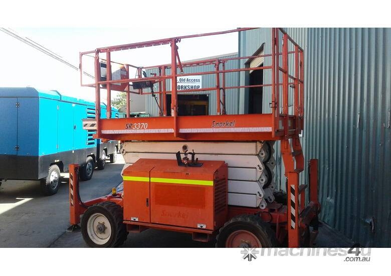 Snorkel SR 3370 رافعات مقصية الشكل
