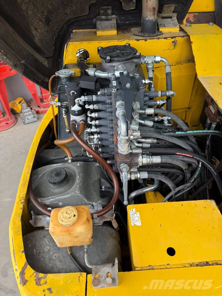 Komatsu PC 80 Vidutinės galios ekskavatoriai 7-12 t
