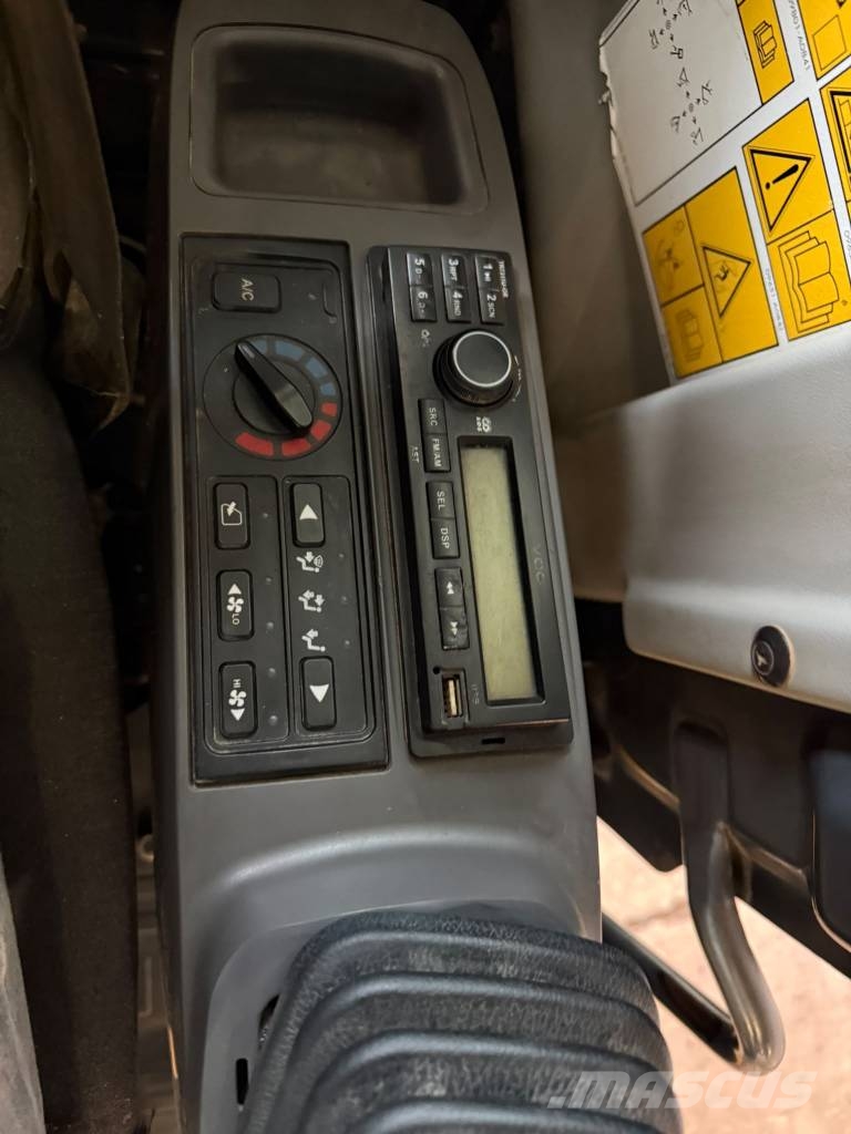 Komatsu PC 80 Vidutinės galios ekskavatoriai 7-12 t