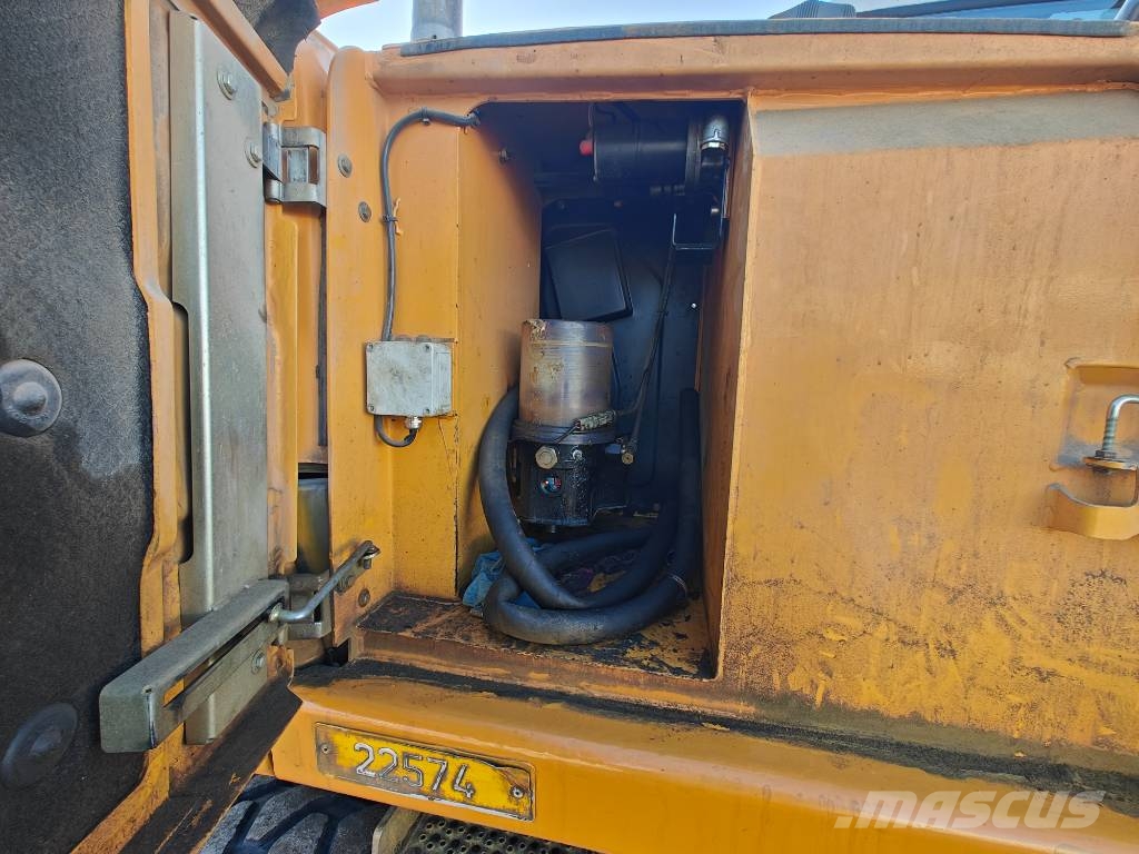 Liebherr A 316 Litronic Ratiniai ekskavatoriai