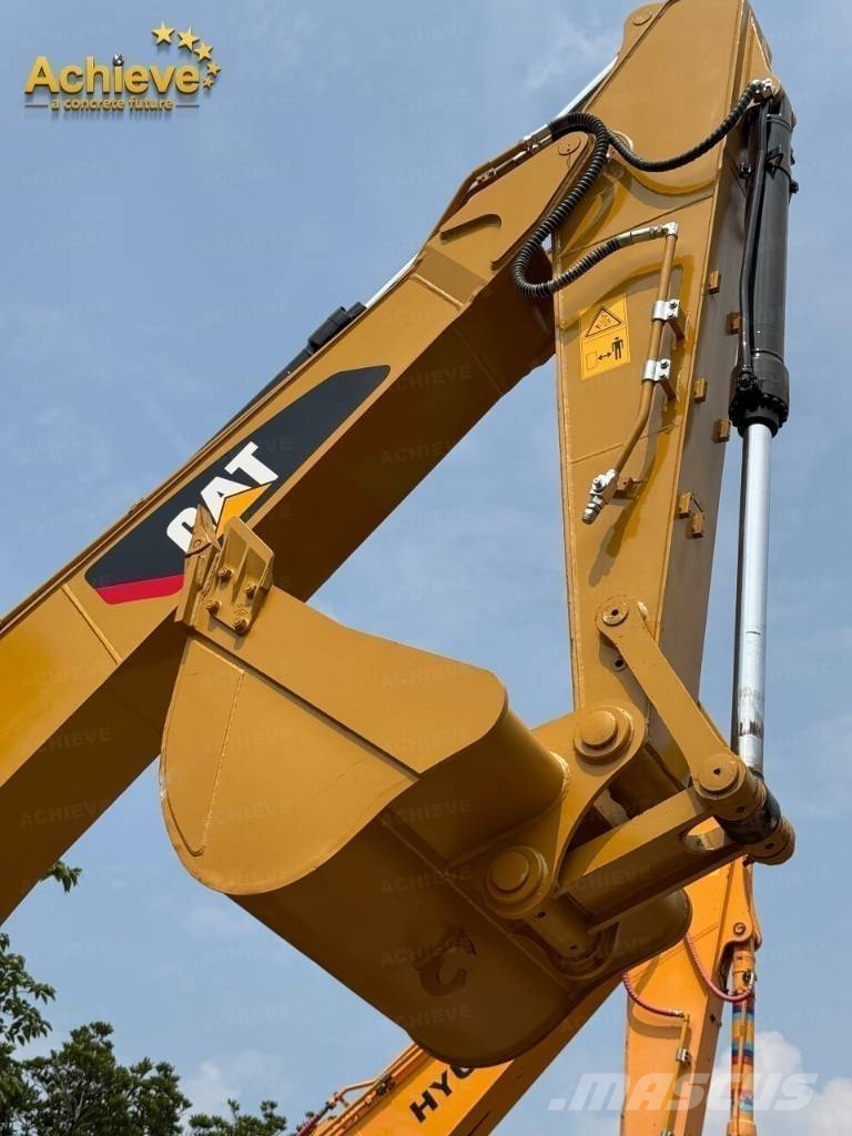 CAT 323D2L Εκσκαφείς με ερπύστριες