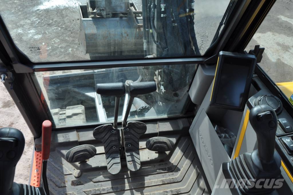 Volvo EC 60 대형 굴삭기 29톤 이상