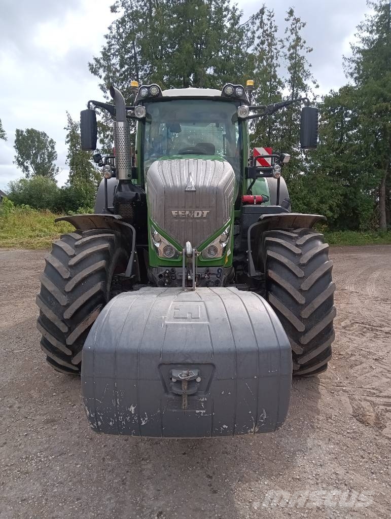 Fendt 828 Vario Profi Plus Трактори