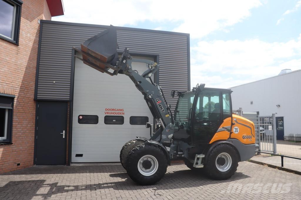 GiANT G5000 G5000 Pyöräkuormaajat