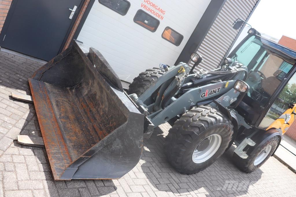 GiANT G5000 G5000 Pyöräkuormaajat