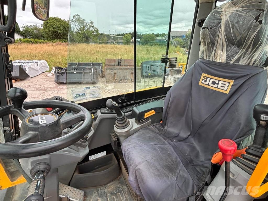 JCB Hydradig Lastik tekerli ekskavatörler