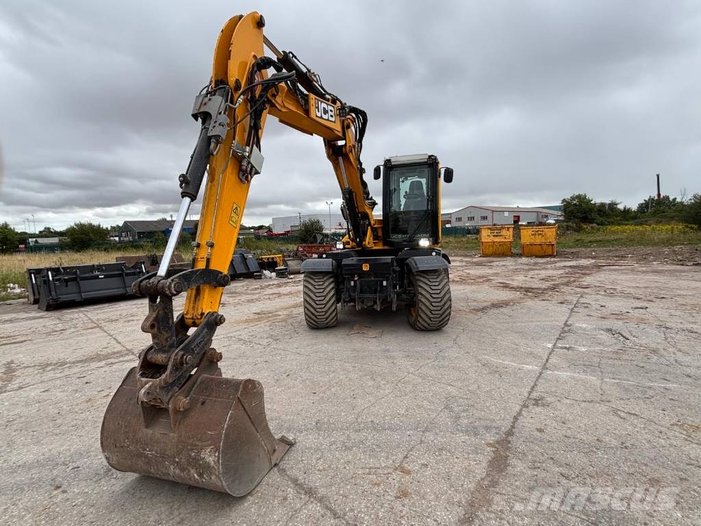 JCB Hydradig Lastik tekerli ekskavatörler