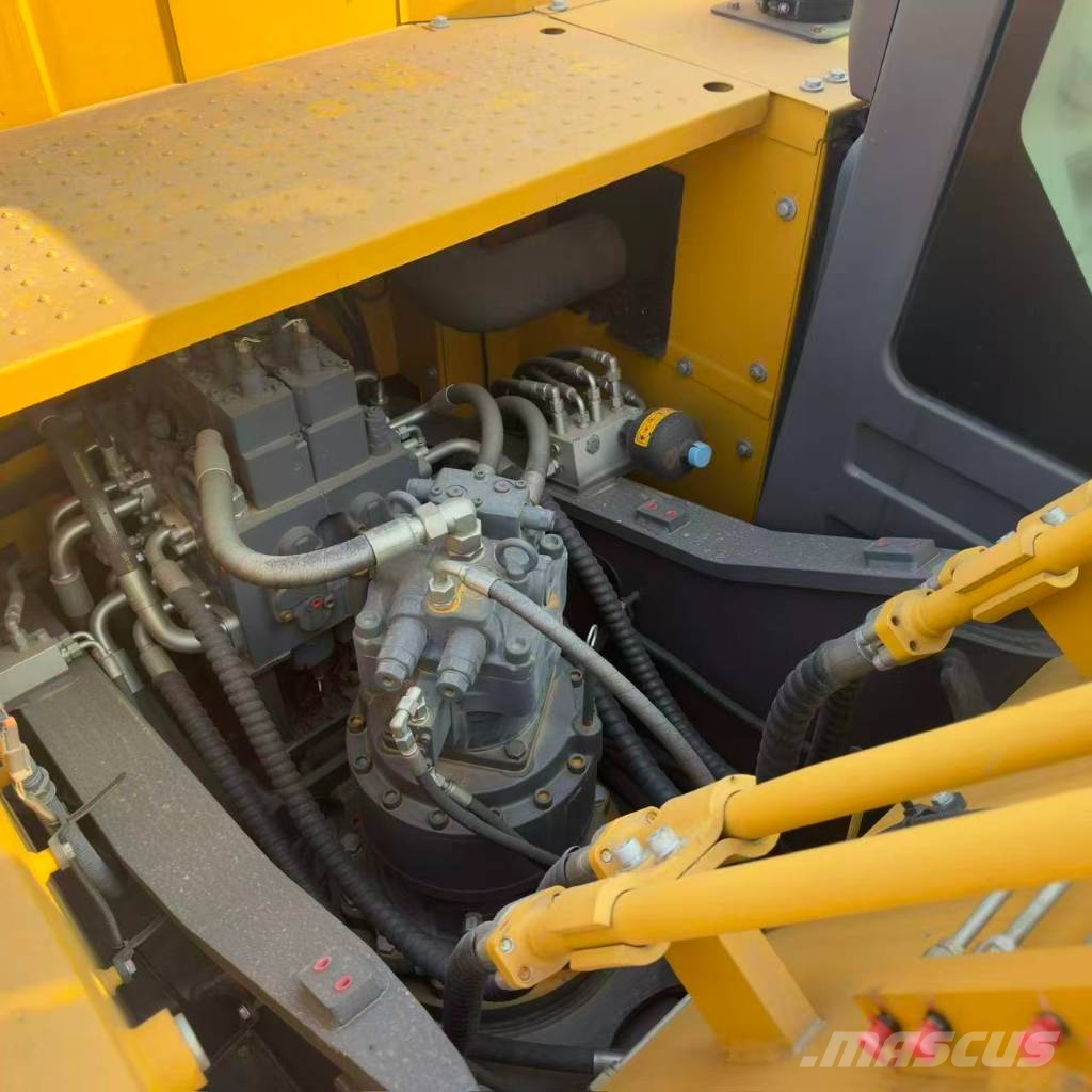 XCMG XE 215 G Midikaivukoneet 7t - 12t