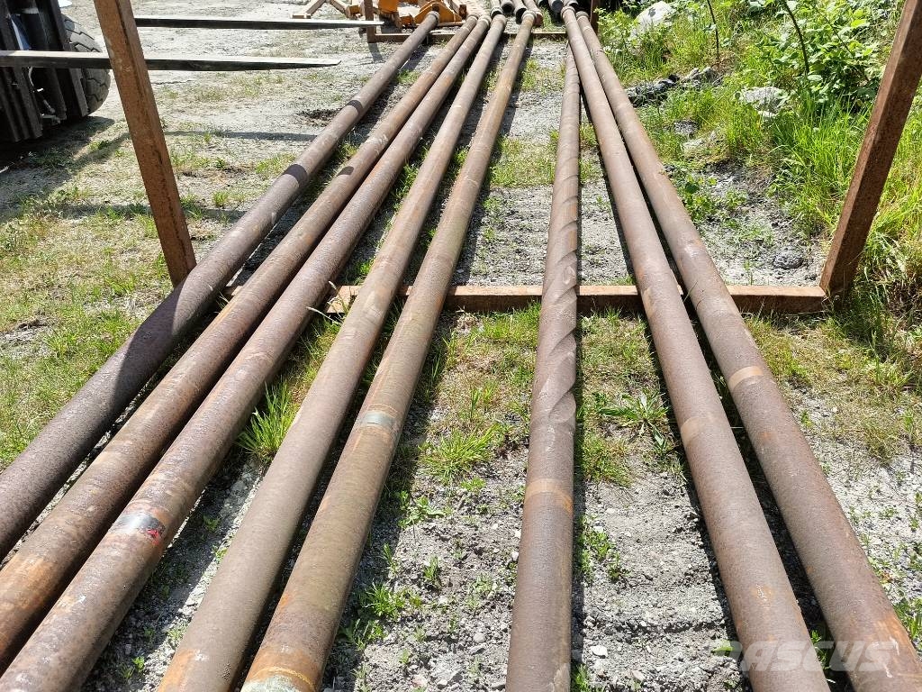 drill pipes boor 60 x 12 m 14 cm drill diameter, 17 cm head Bohrer
