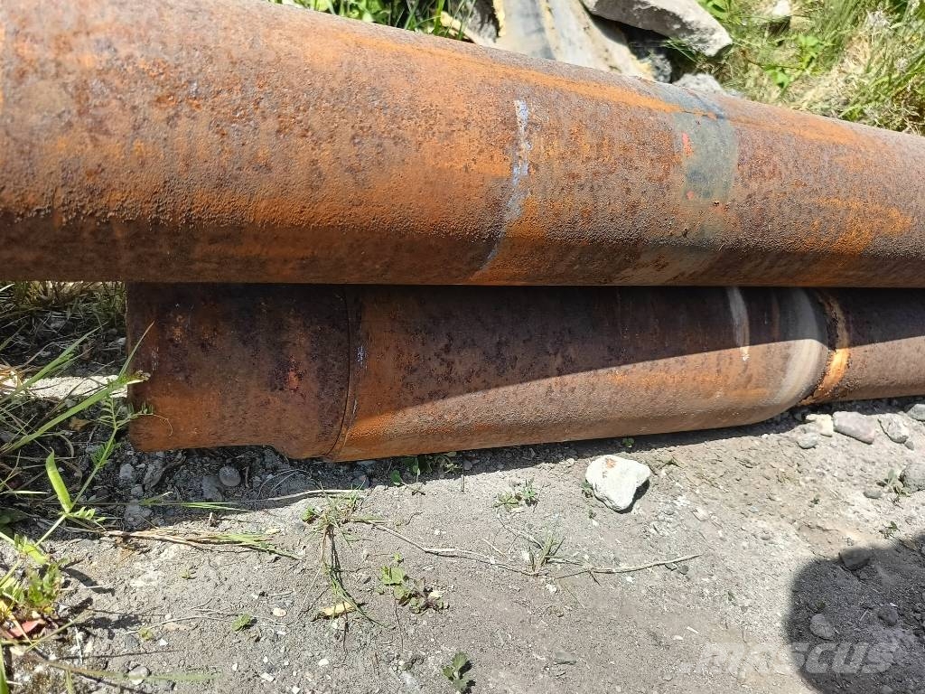 drill pipes boor 60 x 12 m 14 cm drill diameter, 17 cm head Bohrer