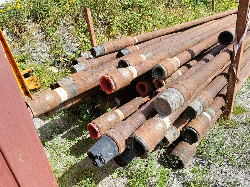 drill pipes boor 60 x 12 m 14 cm drill diameter, 17 cm head Bohrer