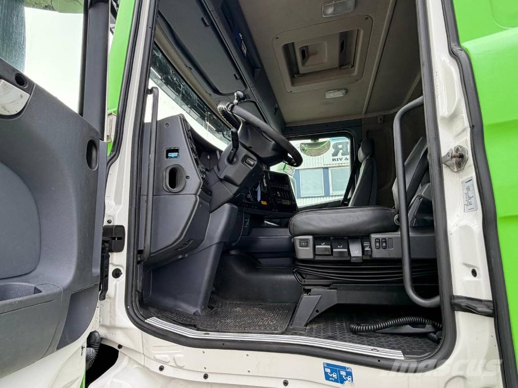 Scania R370DB6X2*4MNB Seria nr 3562 Kylmä-/Lämpökori kuorma-autot