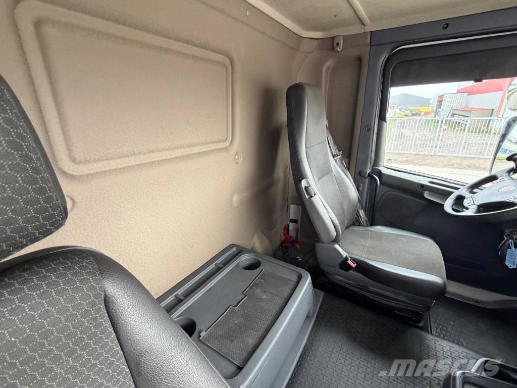 Scania R370DB6X2*4MNB Seria nr 3562 Kylmä-/Lämpökori kuorma-autot