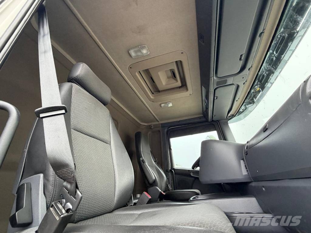 Scania R370DB6X2*4MNB Seria nr 3562 Kylmä-/Lämpökori kuorma-autot