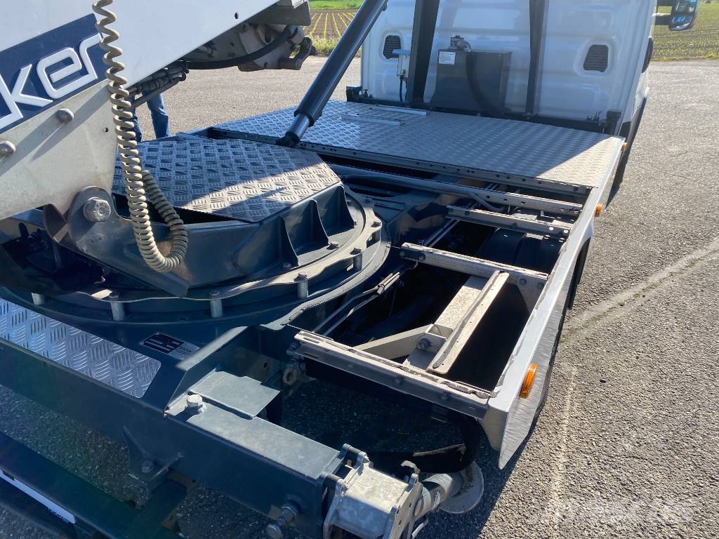 Iveco DAILY 35S140 2.3D/140-BOCKER HL34/1-8LH endommagé Ant vilkikų montuojamos kėlimo platformos