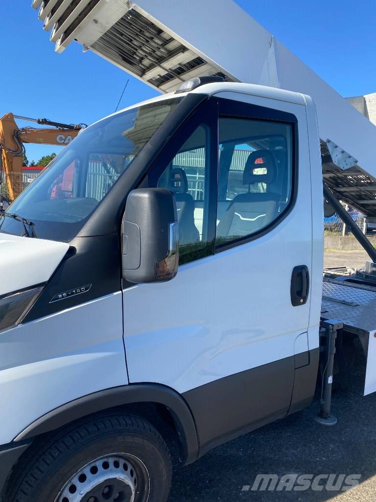 Iveco DAILY 35S140 2.3D/140-BOCKER HL34/1-8LH endommagé Ant vilkikų montuojamos kėlimo platformos