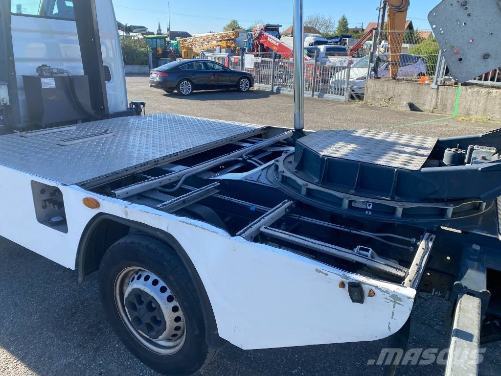 Iveco DAILY 35S140 2.3D/140-BOCKER HL34/1-8LH endommagé Ant vilkikų montuojamos kėlimo platformos