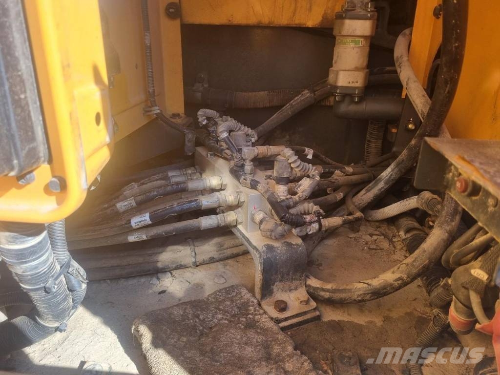 Hyundai HX 300 L 대형 굴삭기 29톤 이상