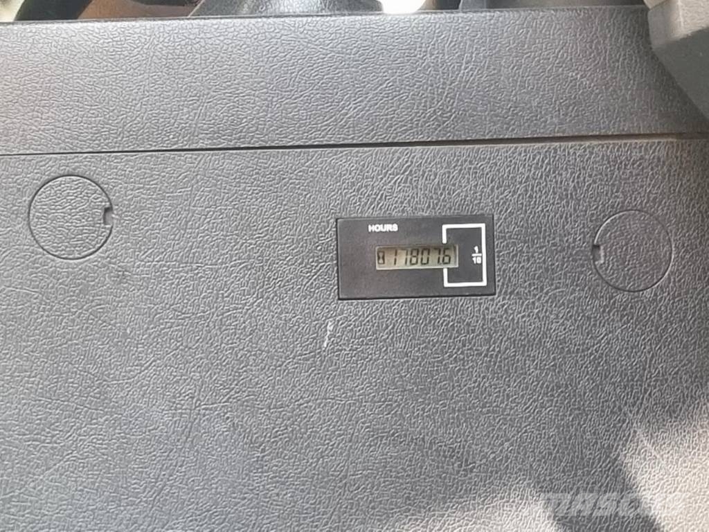 Hyundai HX 300 L 대형 굴삭기 29톤 이상