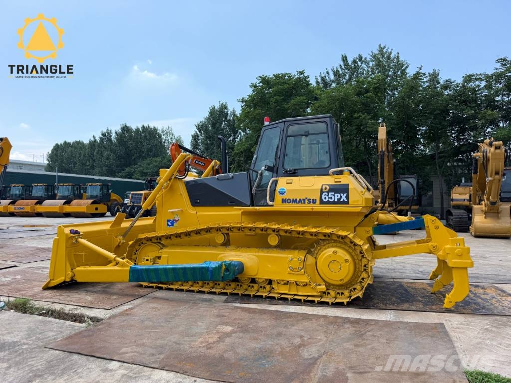 Komatsu D 65 PX Гусеничные бульдозеры