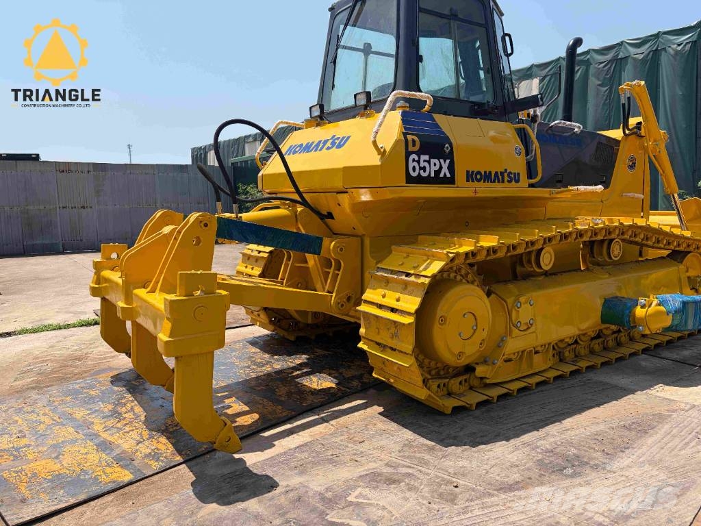 Komatsu D 65 PX Гусеничные бульдозеры