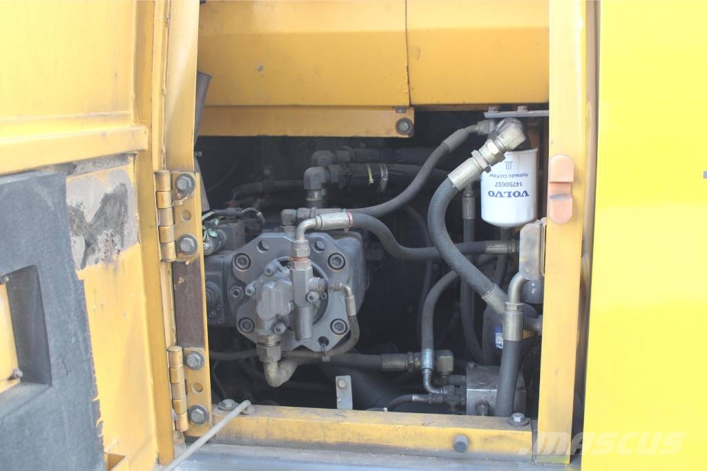 Volvo EC 140 B LC Crawler excavators