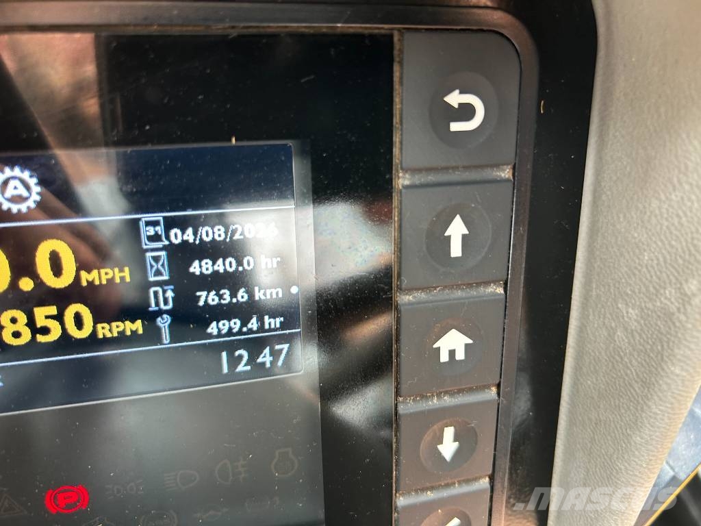 JCB TM320S 農業用テレハンドラー