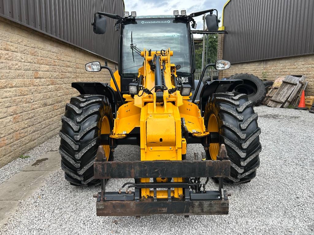 JCB TM320S 農業用テレハンドラー