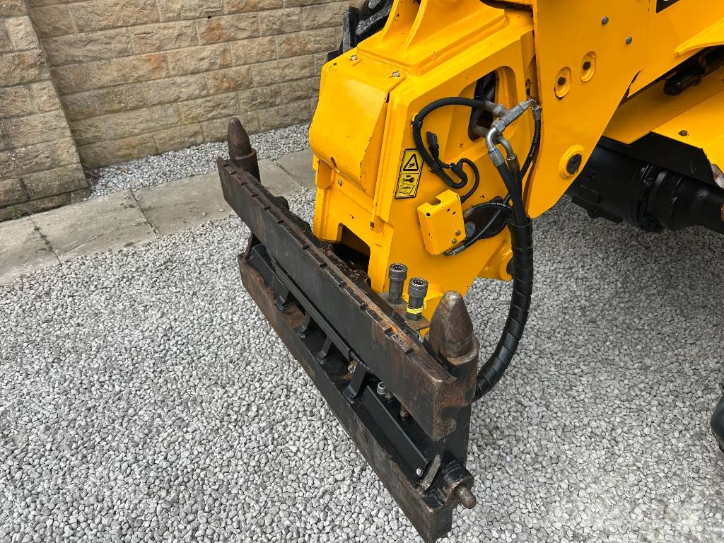 JCB TM320S 農業用テレハンドラー