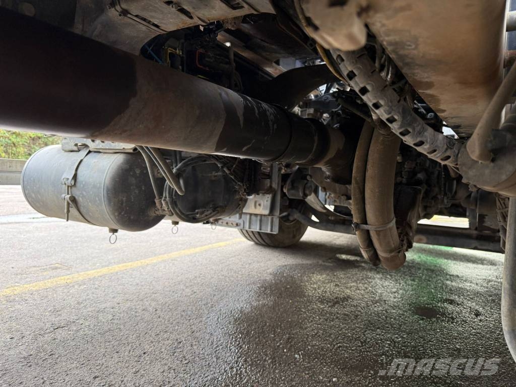 Scania L 360 Hook Loader Kroghejs