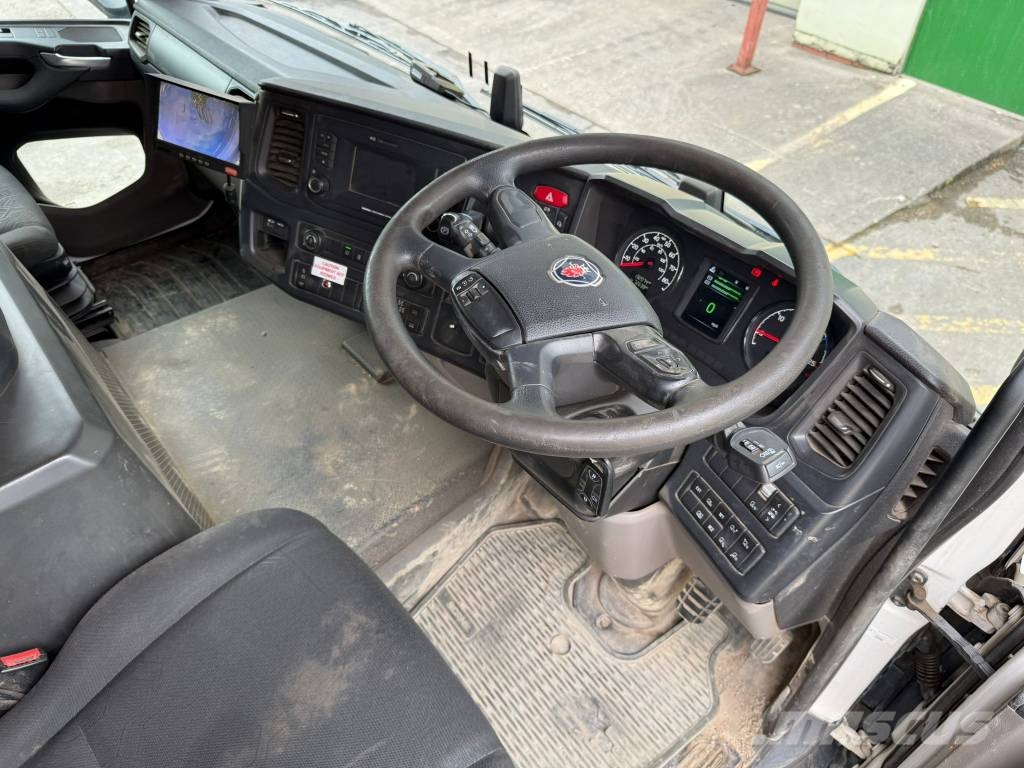 Scania L 360 Hook Loader Kroghejs