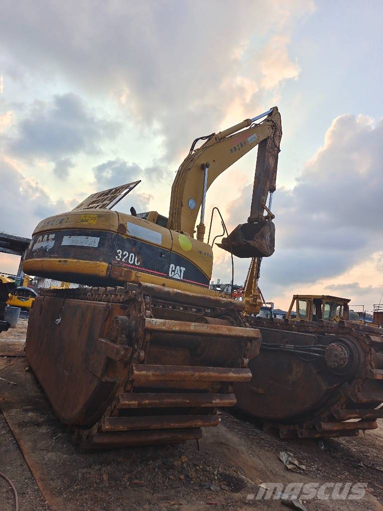 CAT 320 C L 28th Anniversary Promotion Price Amfibijski bagri