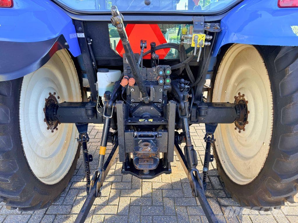 New Holland T5050 Kruip, Shuttle Traktori