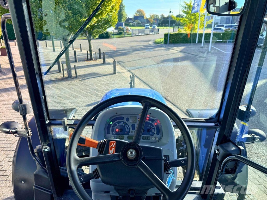 New Holland T5050 Kruip, Shuttle Tractores