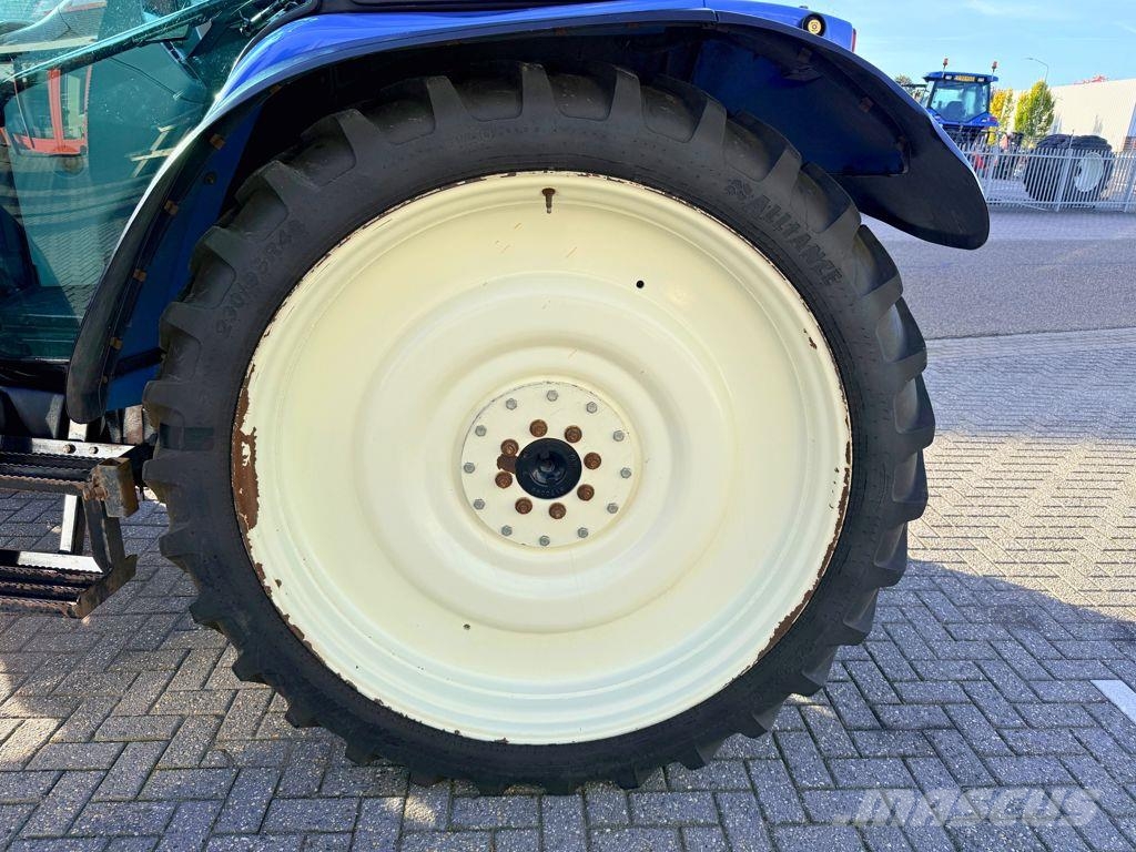 New Holland T5050 Kruip, Shuttle Traktori