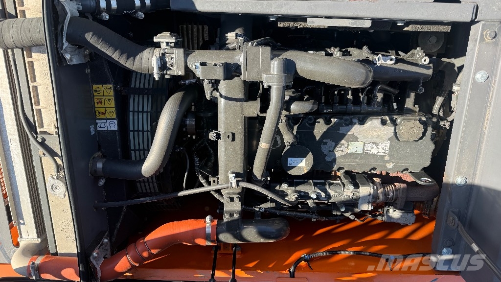 Dossan DX225LC-5 Bandgrävare