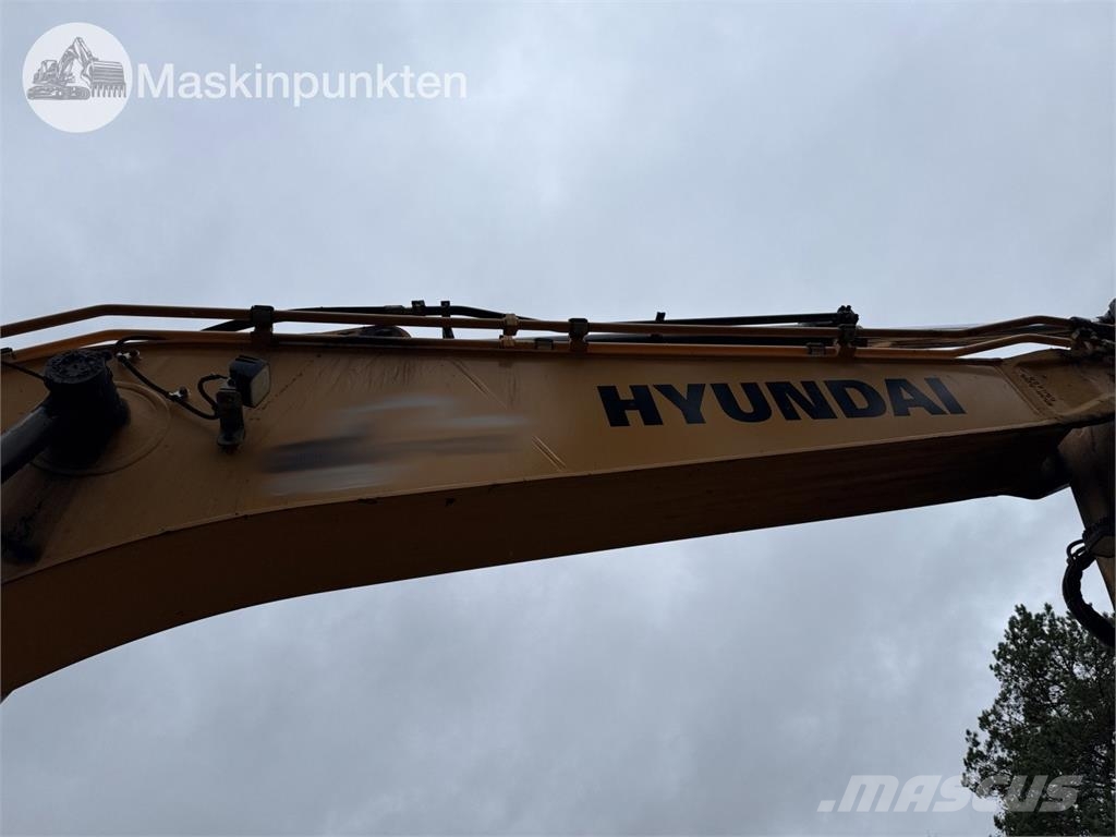 Hyundai HX220L Kāpurķēžu ekskavatori