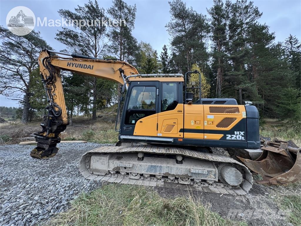 Hyundai HX220L Kāpurķēžu ekskavatori