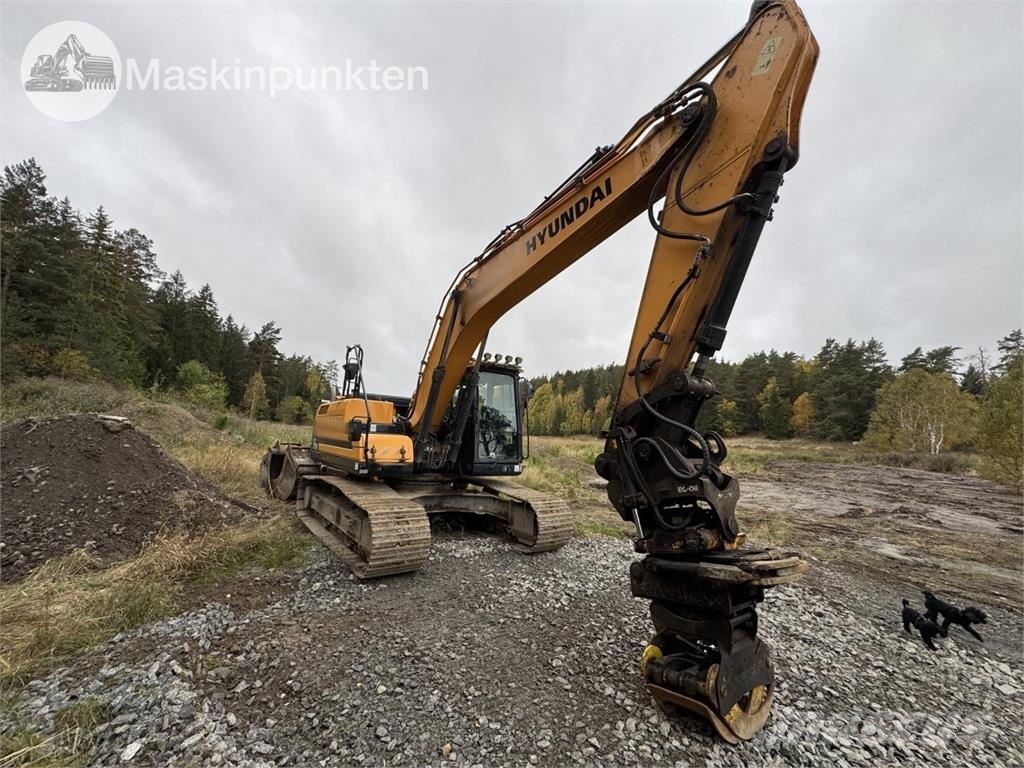 Hyundai HX220L Kāpurķēžu ekskavatori