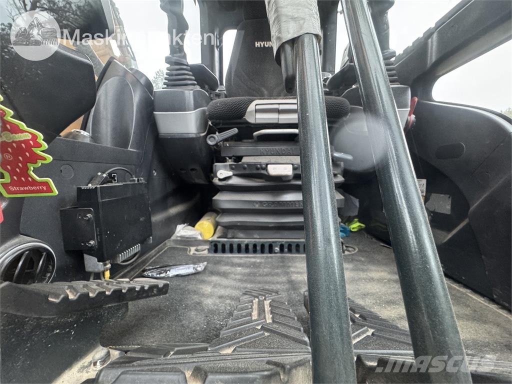 Hyundai HX220L Kāpurķēžu ekskavatori