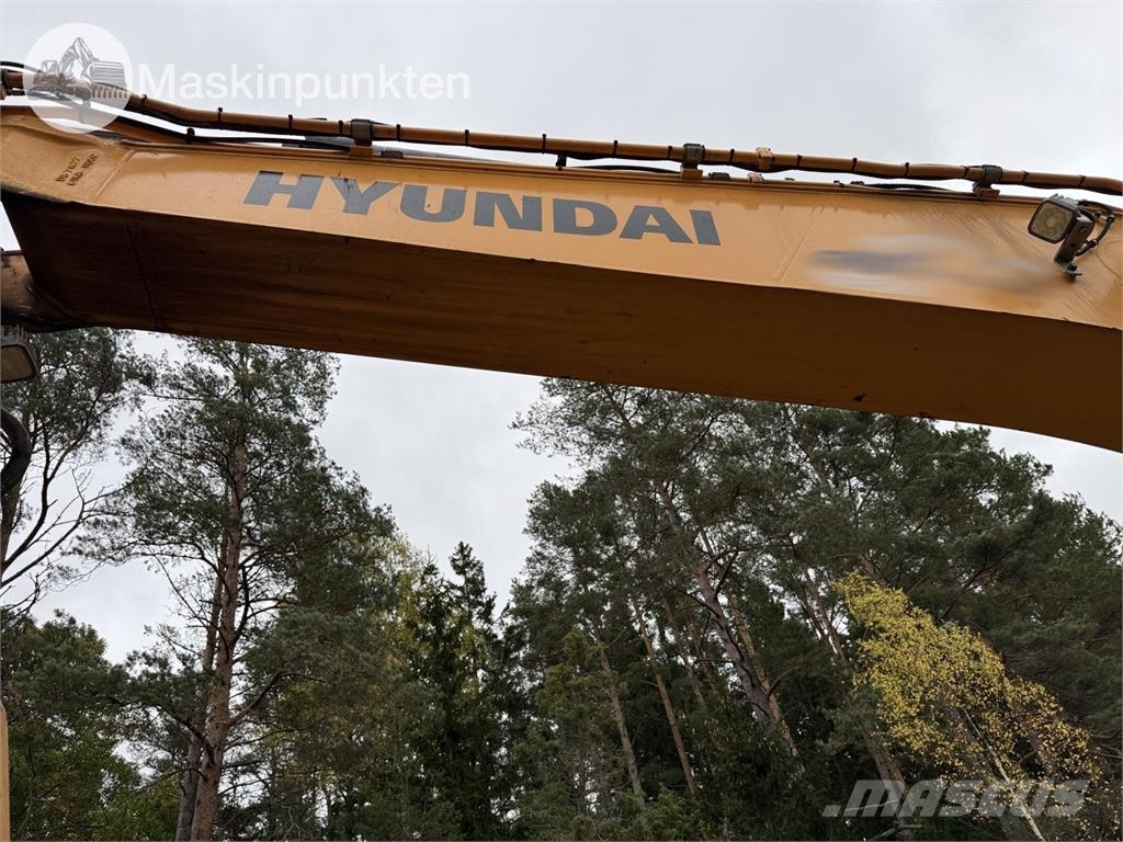 Hyundai HX220L Kāpurķēžu ekskavatori